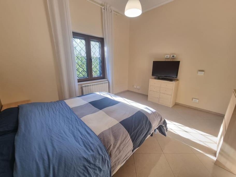 -5 Min From Bus Stop-Free Parking Bagian luar foto