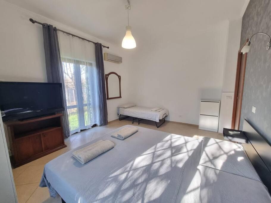 -5 Min From Bus Stop-Free Parking Bagian luar foto