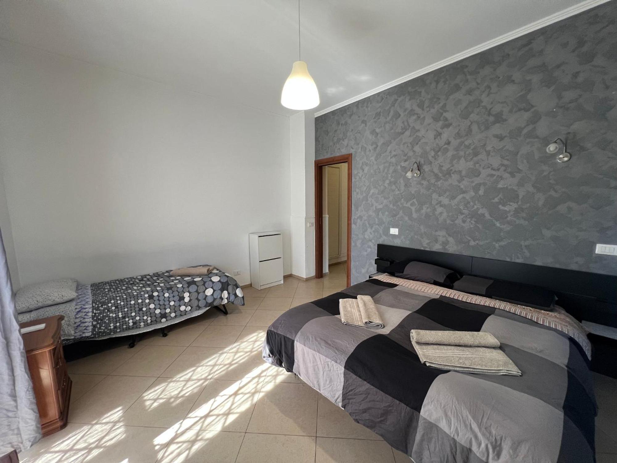 -5 Min From Bus Stop-Free Parking Bagian luar foto